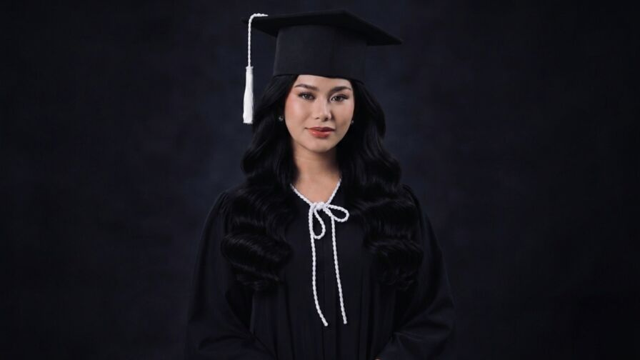 AdellaSanchez trans cam profile photo