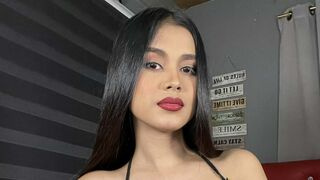 AdriannaHearth trans cam chat feet preview with room details