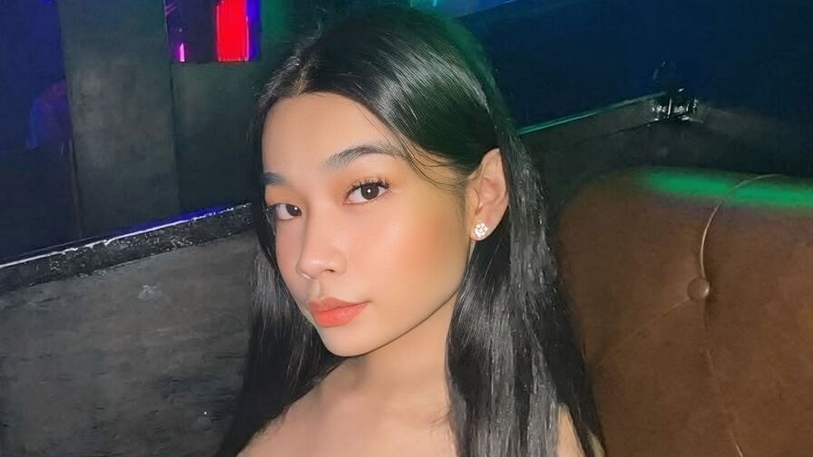 AdriannaKate trans cam profile photo