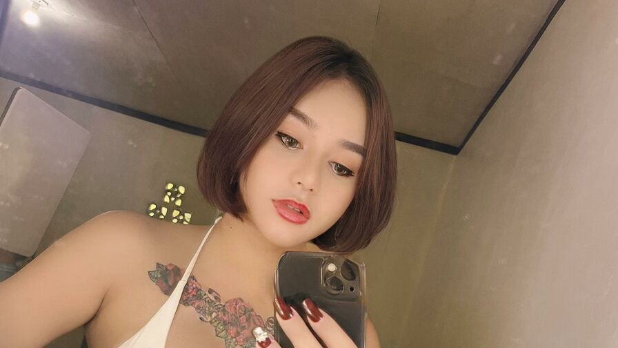 AlexaOsawa live trans trans cam model image