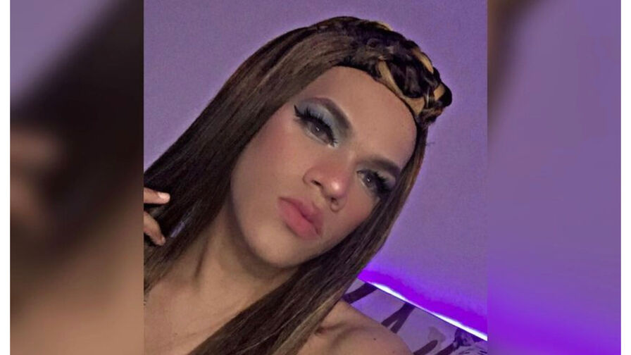 AlinsonGomez transgender webcam profile image