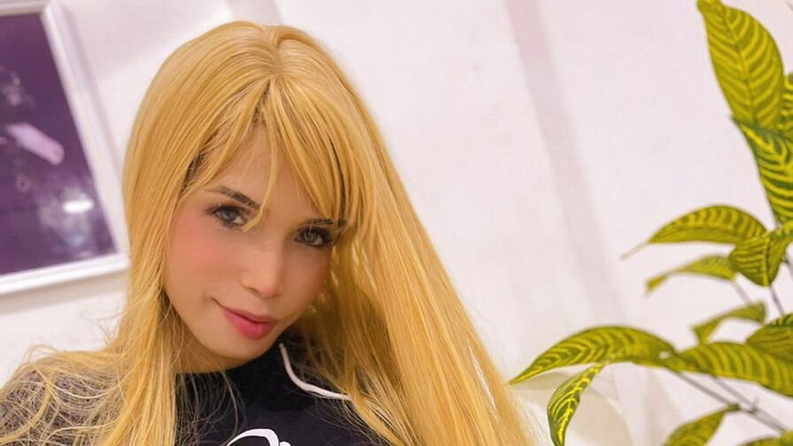 AlissonTheylor transgender webcam profile image