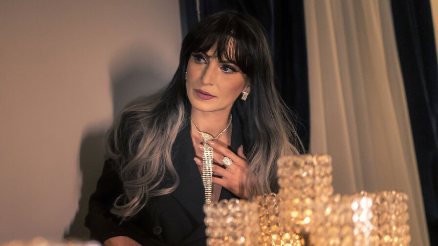 AmandaAndersens trans cam profile photo