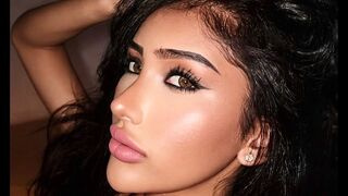 AmarahBrowns trans webcam model with dildo room details
