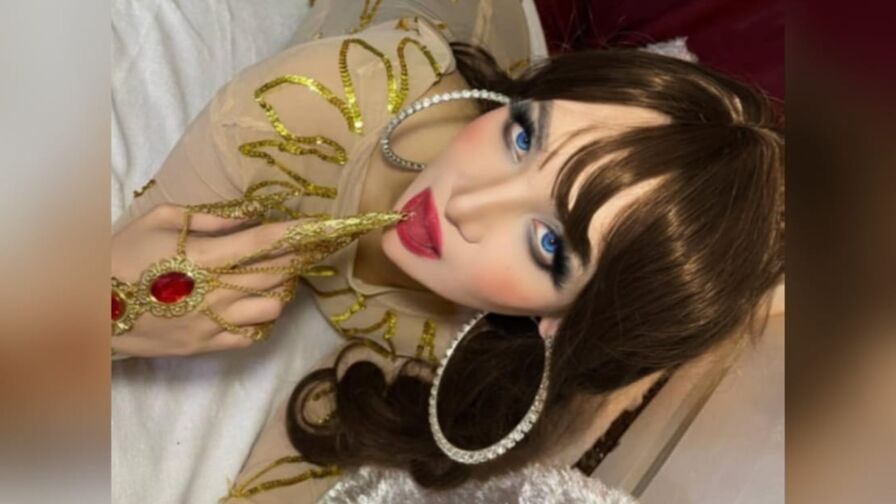 AnayaConda transgender webcam profile image