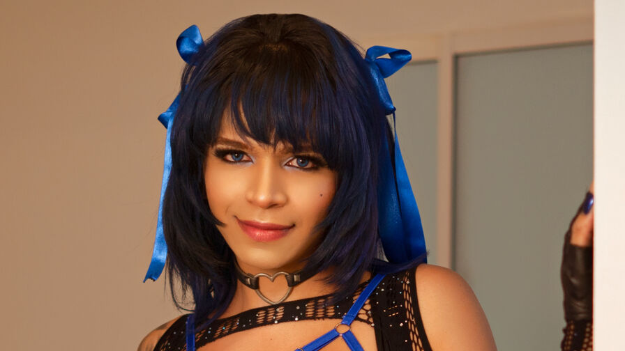 AngelineChenel trans cam profile photo