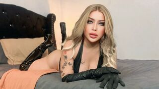 AnnaMedina trans webcam model preview