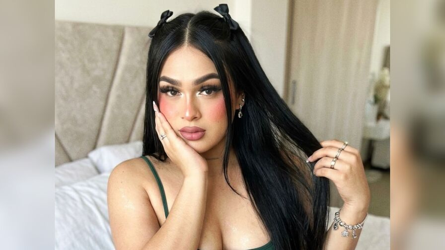AylinBaker live trans trans cam model image