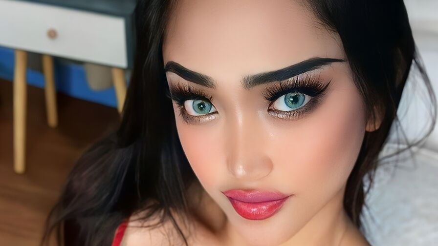 BellaDaza trans cam profile photo