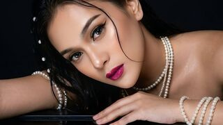BellaPrince transgender cam model thumbnail
