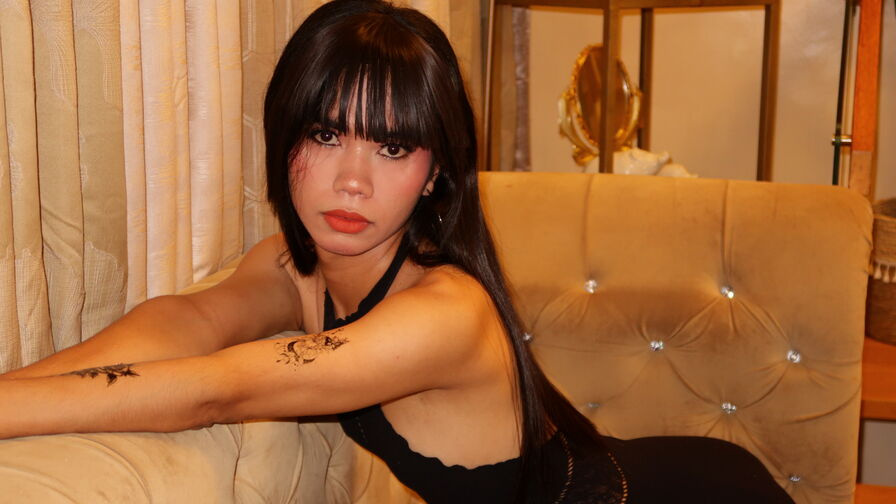 CassandraAndrean live transgender webcam profile photo