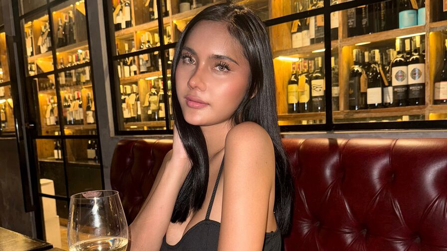 CheskaGilbertt live trans trans cam model image