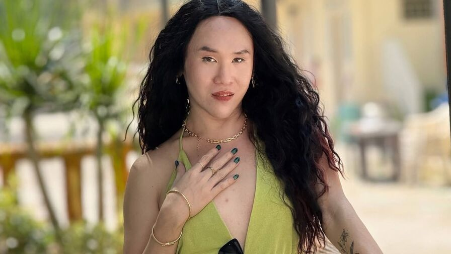 ChloeMoto live trans cam model photo