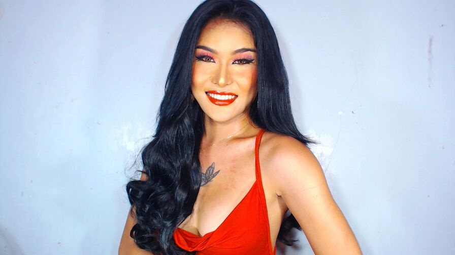 ClarisaMolina trans cam profile photo