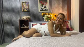 ClaudiaValle trans cam chat image