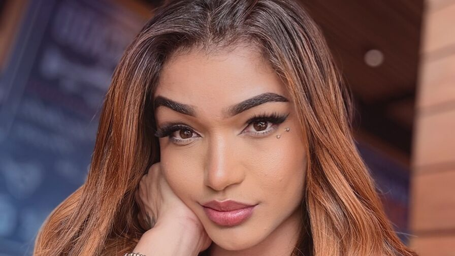 DanielaMeneses transgender webcam profile image