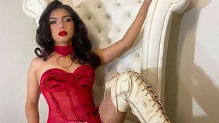 DiorgiaAvellana asian trans webcam model preview on TransChatCams with active room details