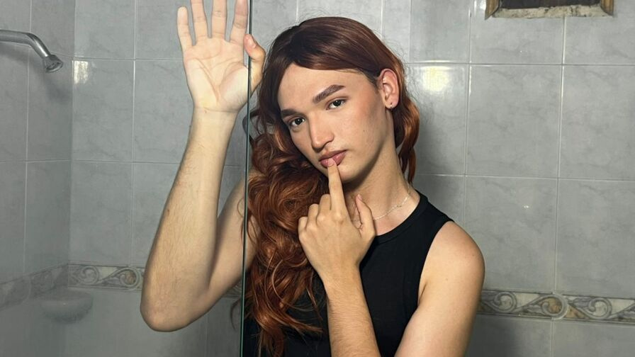 EmmaHiltton trans cam profile photo