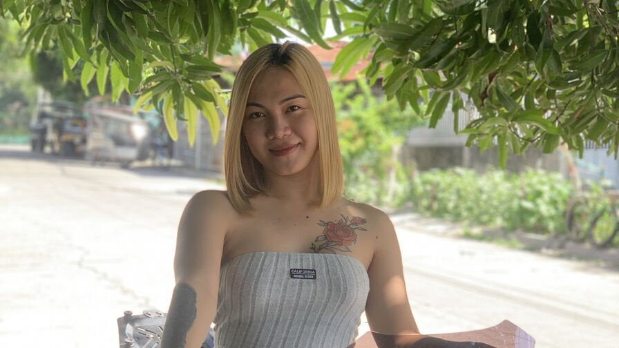 HaileyCanlas live trans cam model photo