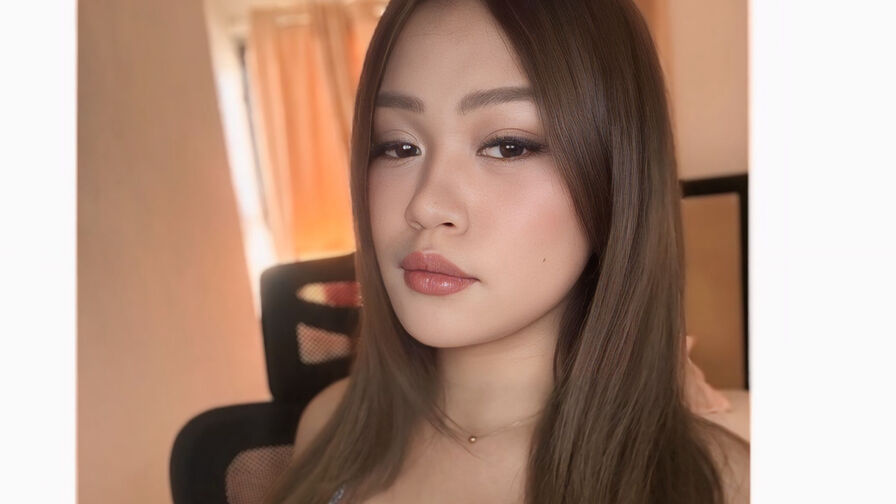 HaileySaint trans cam profile photo