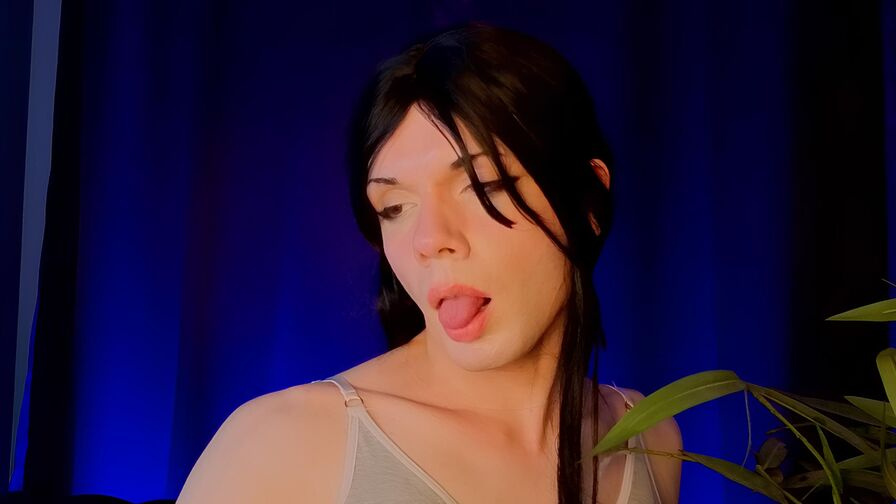 IrisMoore live trans cam model photo