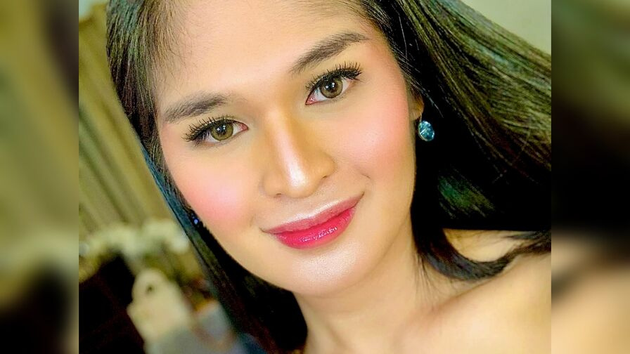 JamilaJewel trans cam profile photo