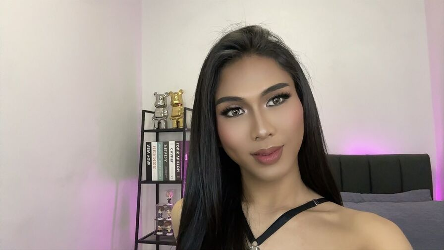 LilySalas transgender webcam profile image