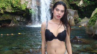 LucyMoschino trans webcam model in a live anal sex room