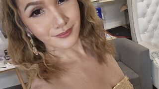 MadellineHirata straight trans cams preview with live room details