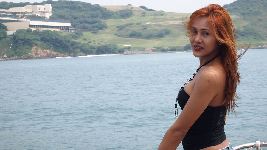 MagdalenaWhite live trans cam model photo