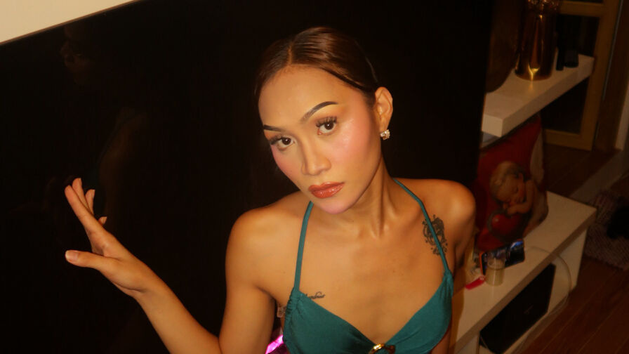 MarigonaCarolina live trans trans cam model image