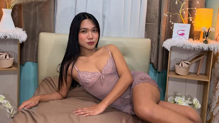 MeganDelara transgender webcam profile image