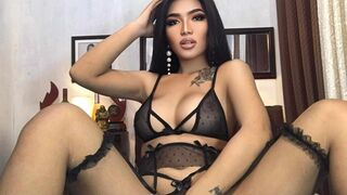 MelodyRosses live trans cams preview with black hair style