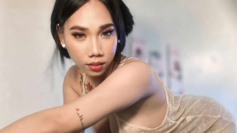 MereseLaurel trans cam profile image