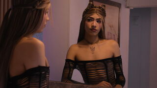MiaHaward adult trans cams thumbnail for long hair browsing with active room details