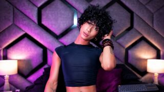 MilanDuvval live shemale webcam preview