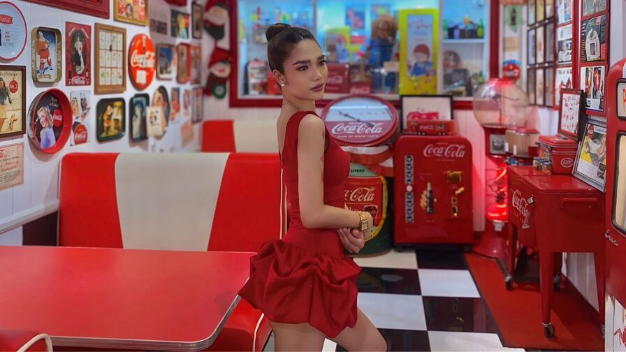 MiraMoxie live trans cam model photo