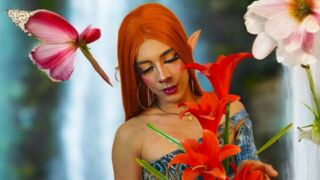 NoahNoir live tranny webcam performer in the active room grid
