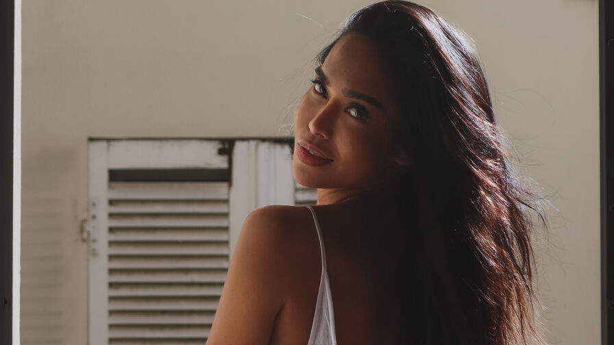 QuinnIvy live trans cam model photo