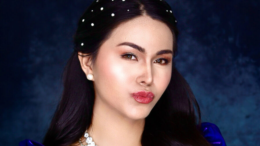 SamanthaBeer trans cam profile photo