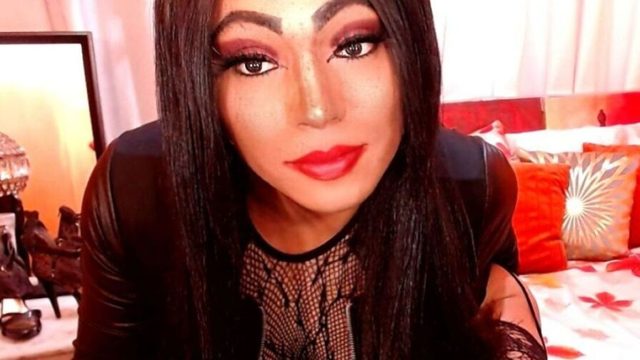 ShairaTwain transgender webcam profile image