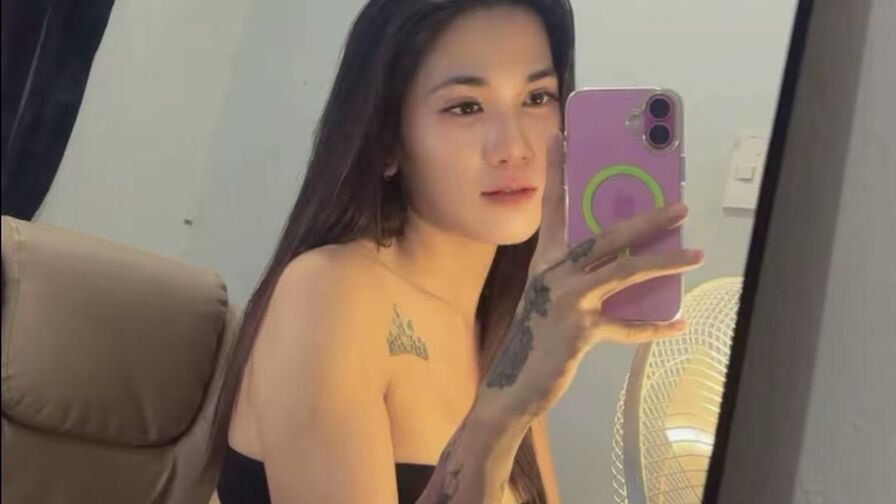 ThaniaStewart live trans trans cam model image