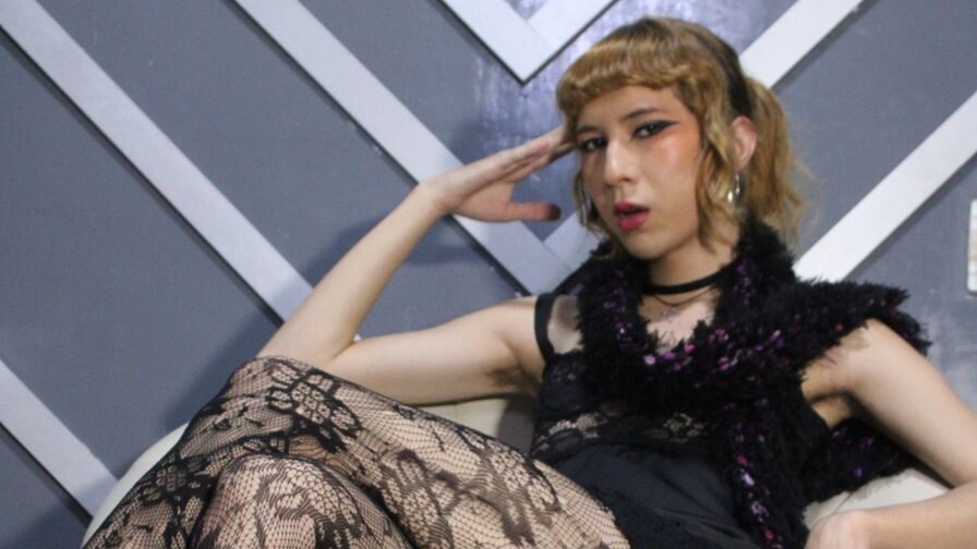 VivienneHadid live trans cam model photo