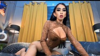 XyraOxford live trans trans cam room preview