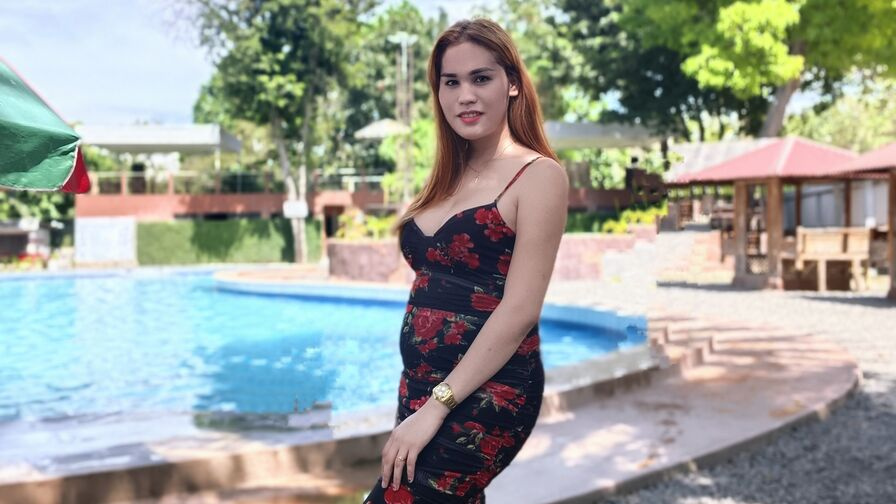 YannahRussell trans cam profile photo