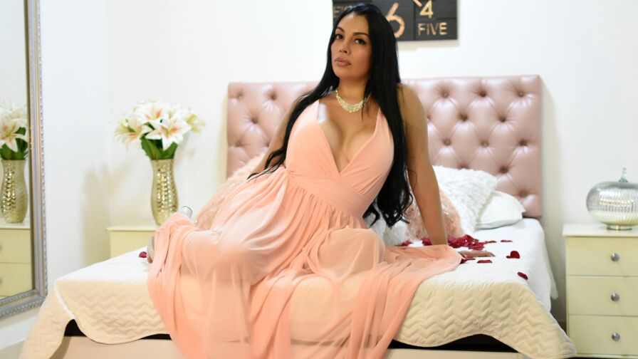 YoselynRoss live trans cam model photo
